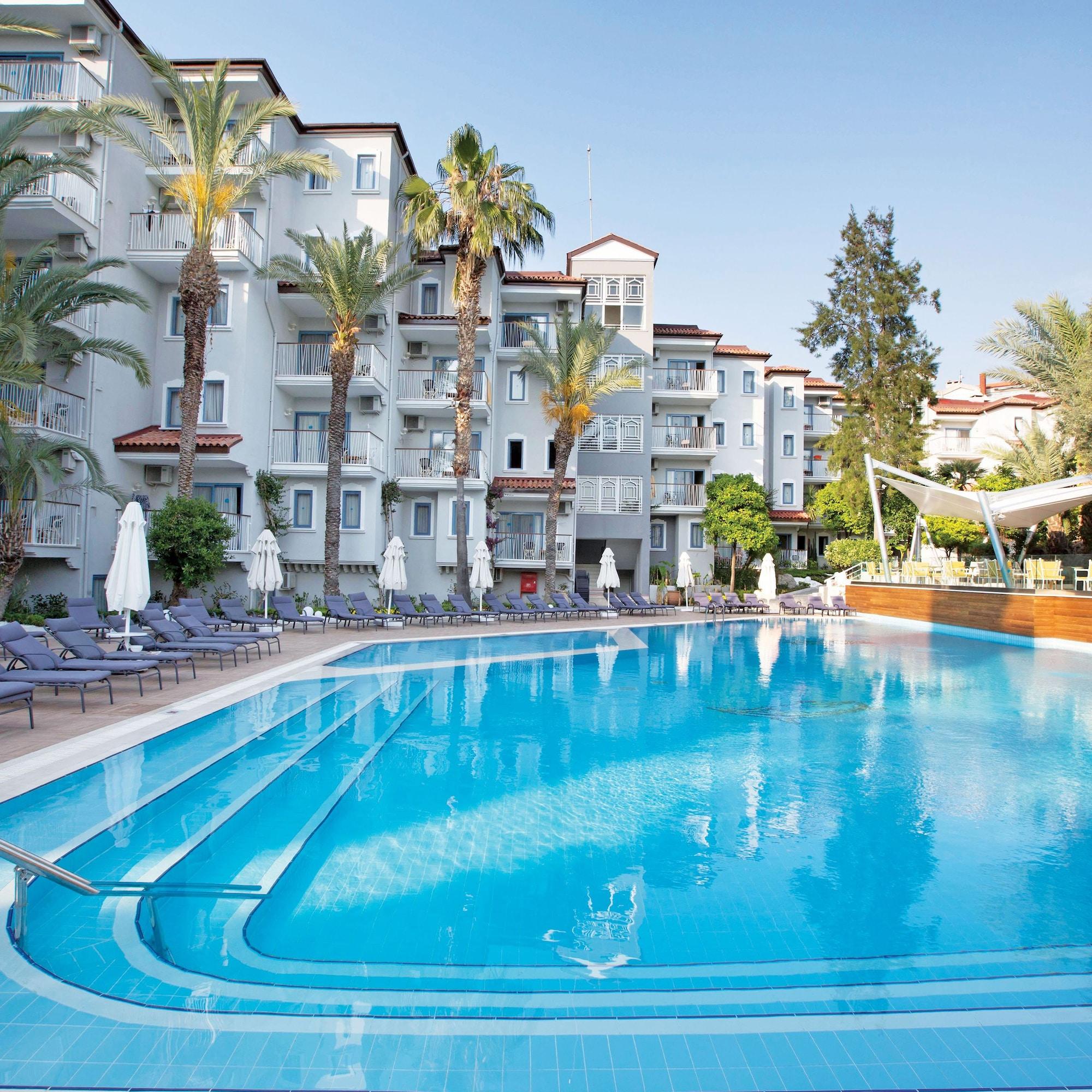 Paloma Marina Suites - Adult Only Κουσάντασι Εξωτερικό φωτογραφία