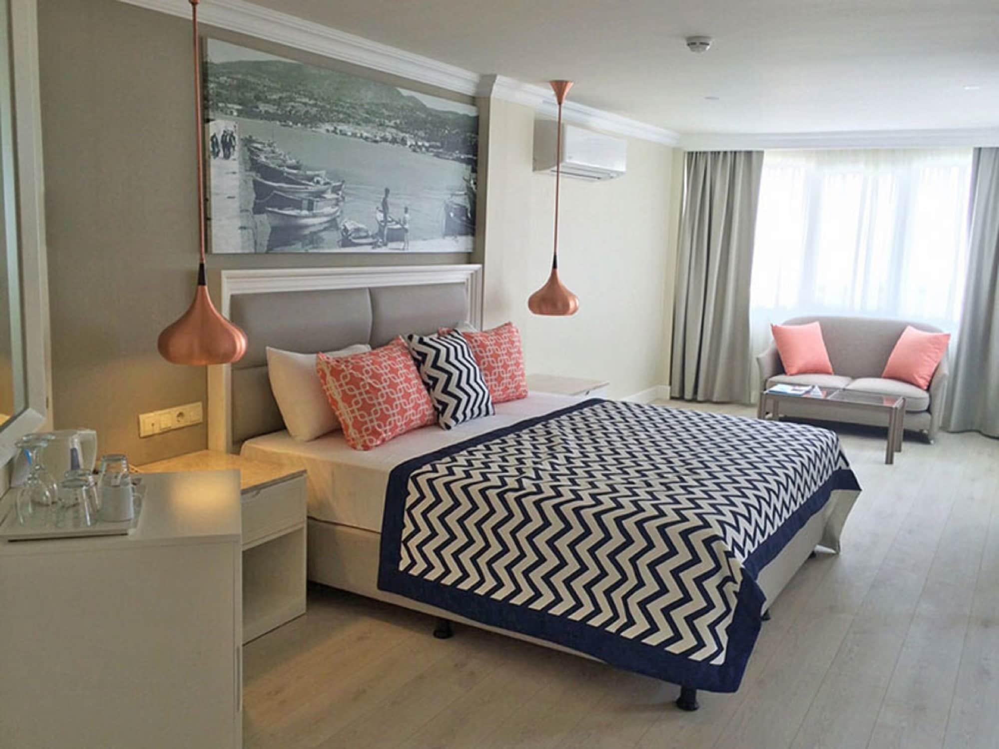 Paloma Marina Suites - Adult Only Κουσάντασι Εξωτερικό φωτογραφία
