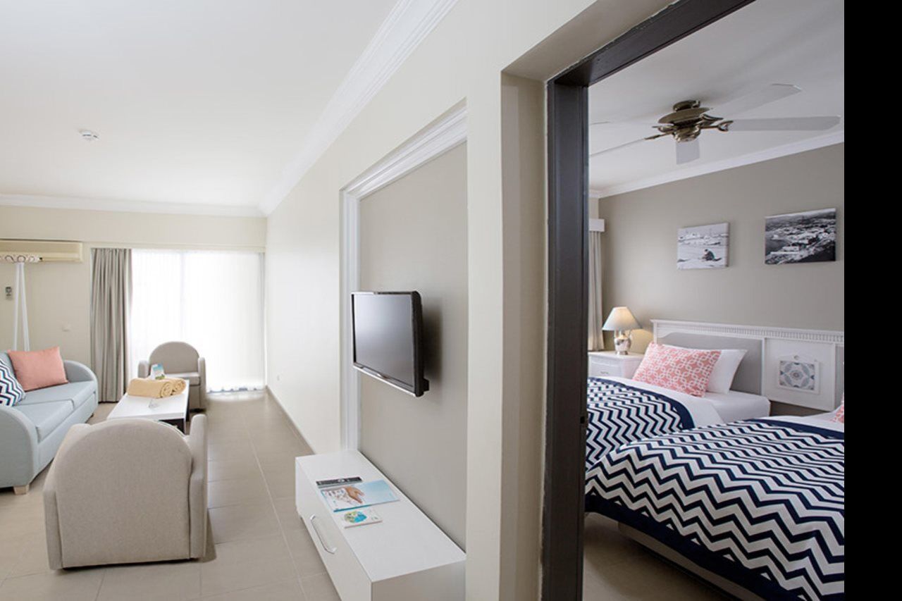 Paloma Marina Suites - Adult Only Κουσάντασι Εξωτερικό φωτογραφία